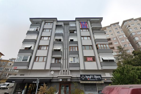 Mutlugil Apartmanı