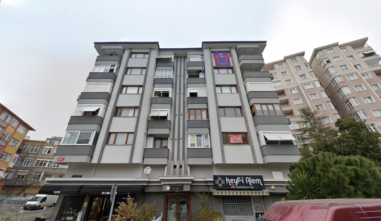 Mutlugil Apartmanı